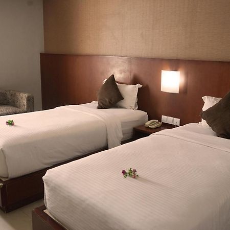 טנג'ונג פנדן Grand Hatika Hotel מראה חיצוני תמונה