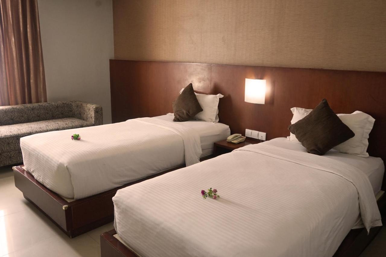 טנג'ונג פנדן Grand Hatika Hotel מראה חיצוני תמונה