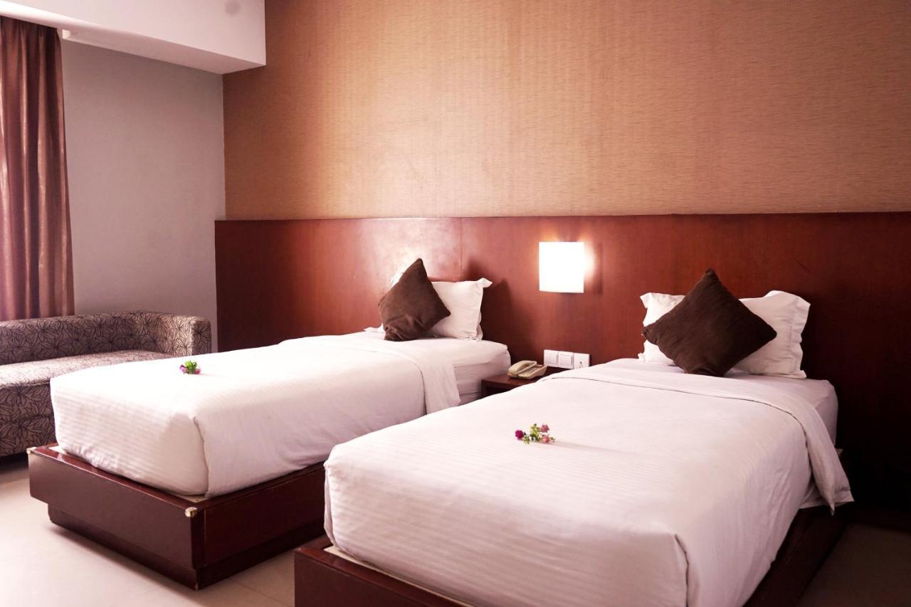 טנג'ונג פנדן Grand Hatika Hotel מראה חיצוני תמונה