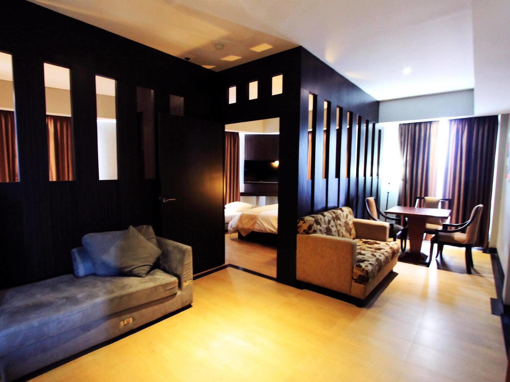 טנג'ונג פנדן Grand Hatika Hotel מראה חיצוני תמונה