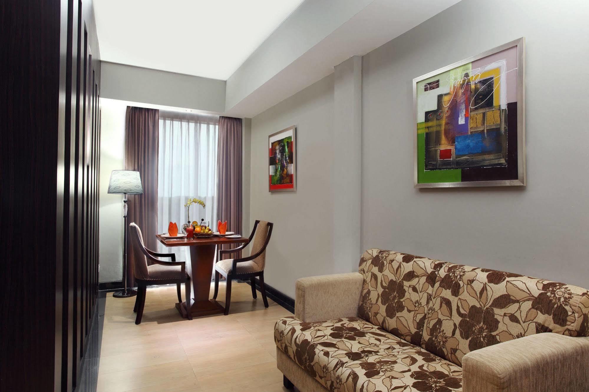 טנג'ונג פנדן Grand Hatika Hotel מראה חיצוני תמונה
