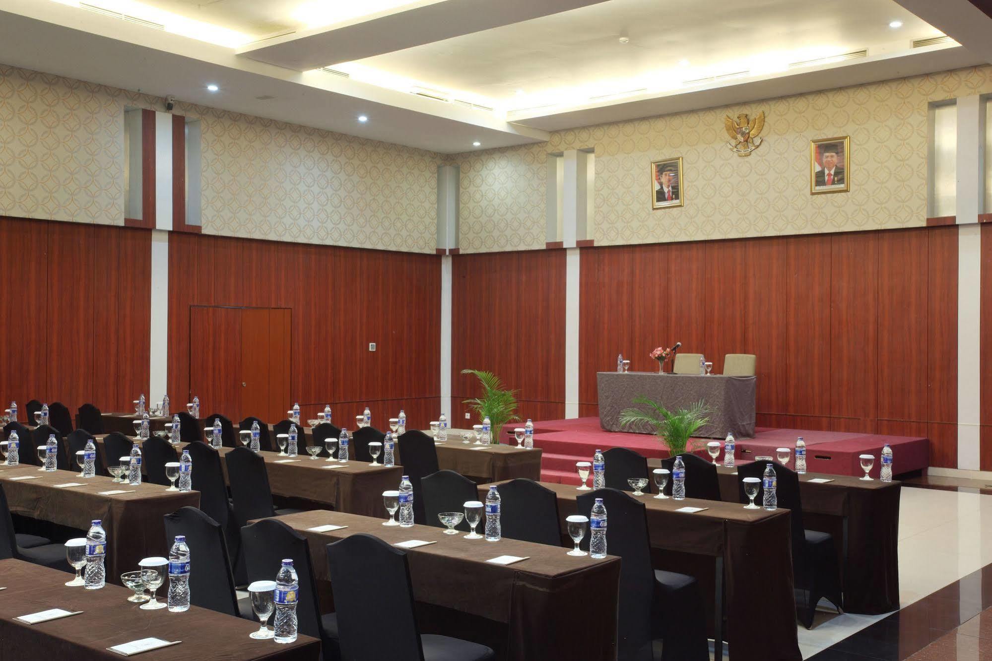 טנג'ונג פנדן Grand Hatika Hotel מראה חיצוני תמונה
