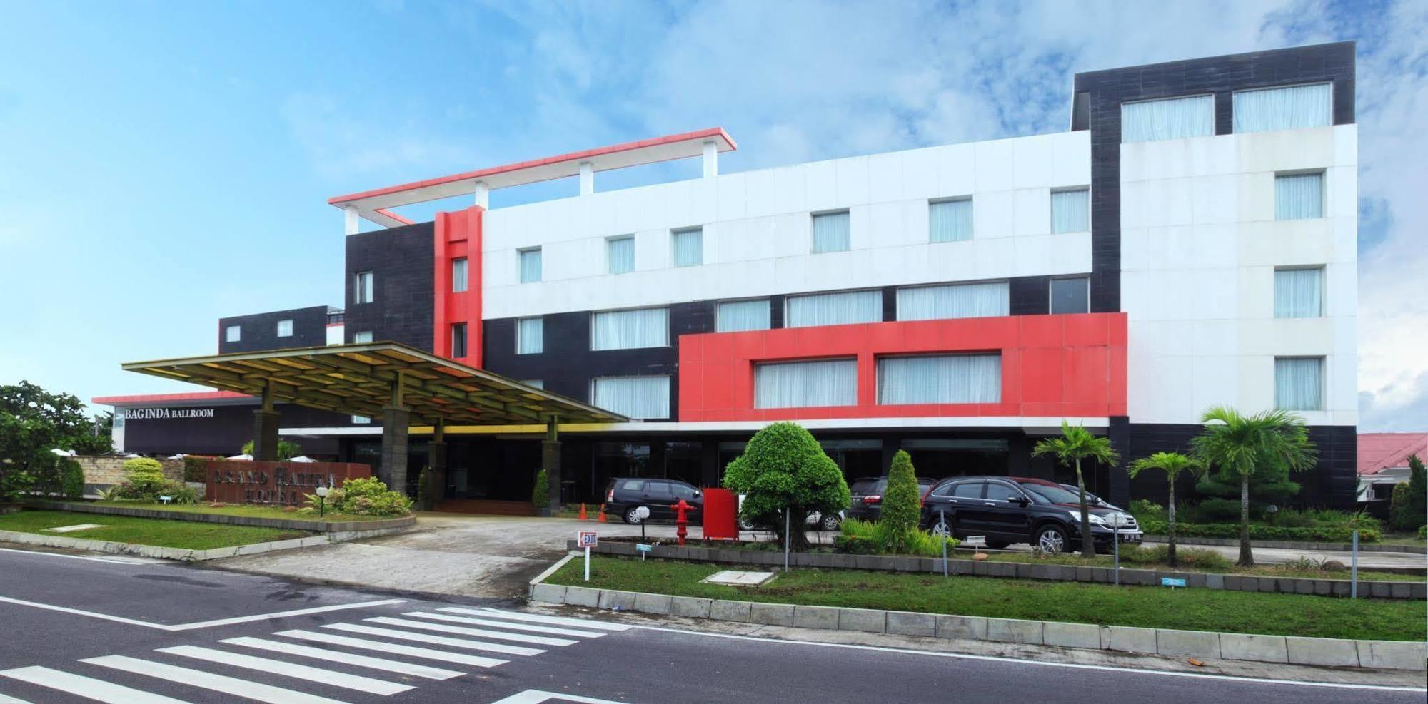 טנג'ונג פנדן Grand Hatika Hotel מראה חיצוני תמונה
