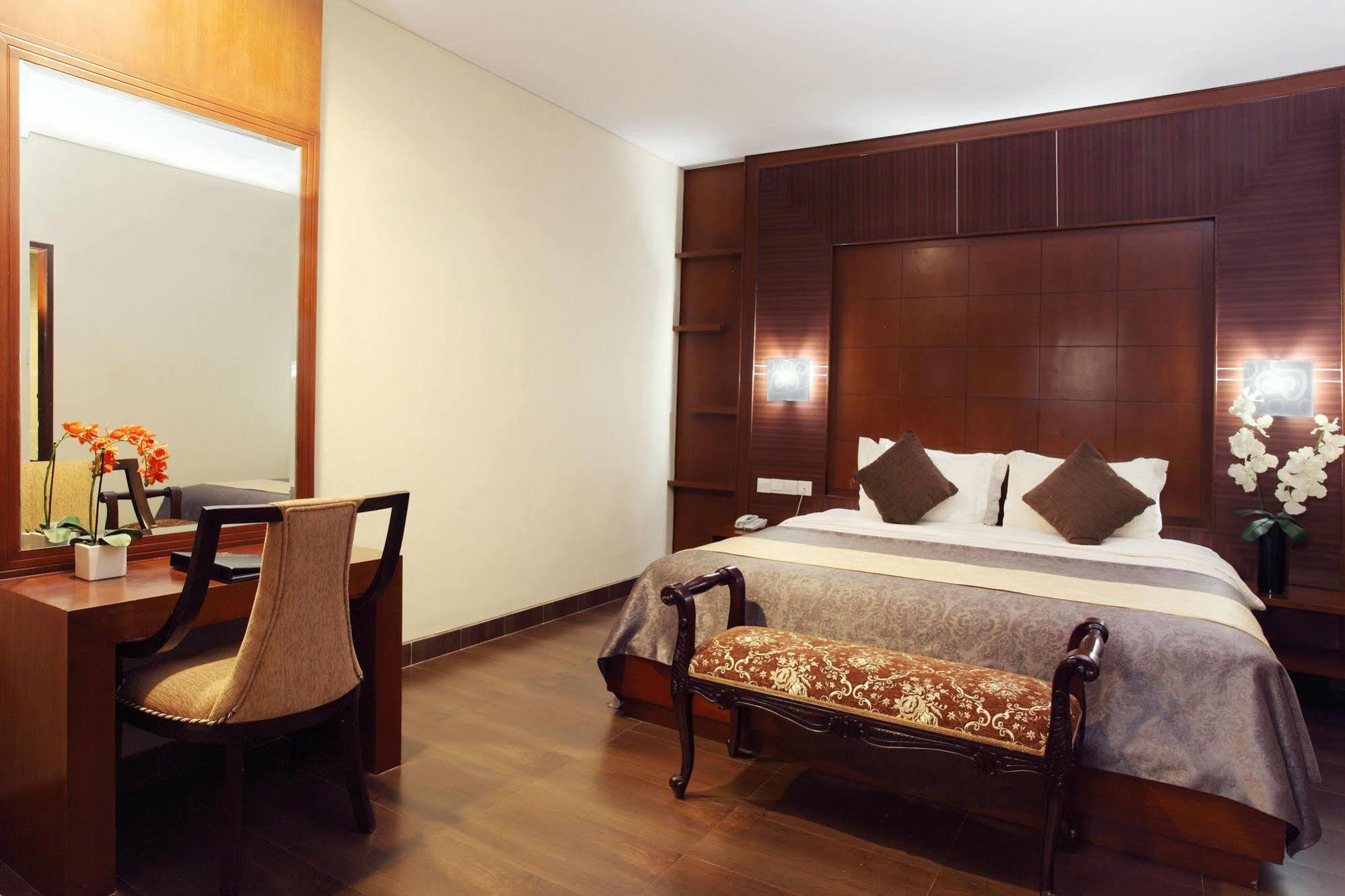 טנג'ונג פנדן Grand Hatika Hotel מראה חיצוני תמונה