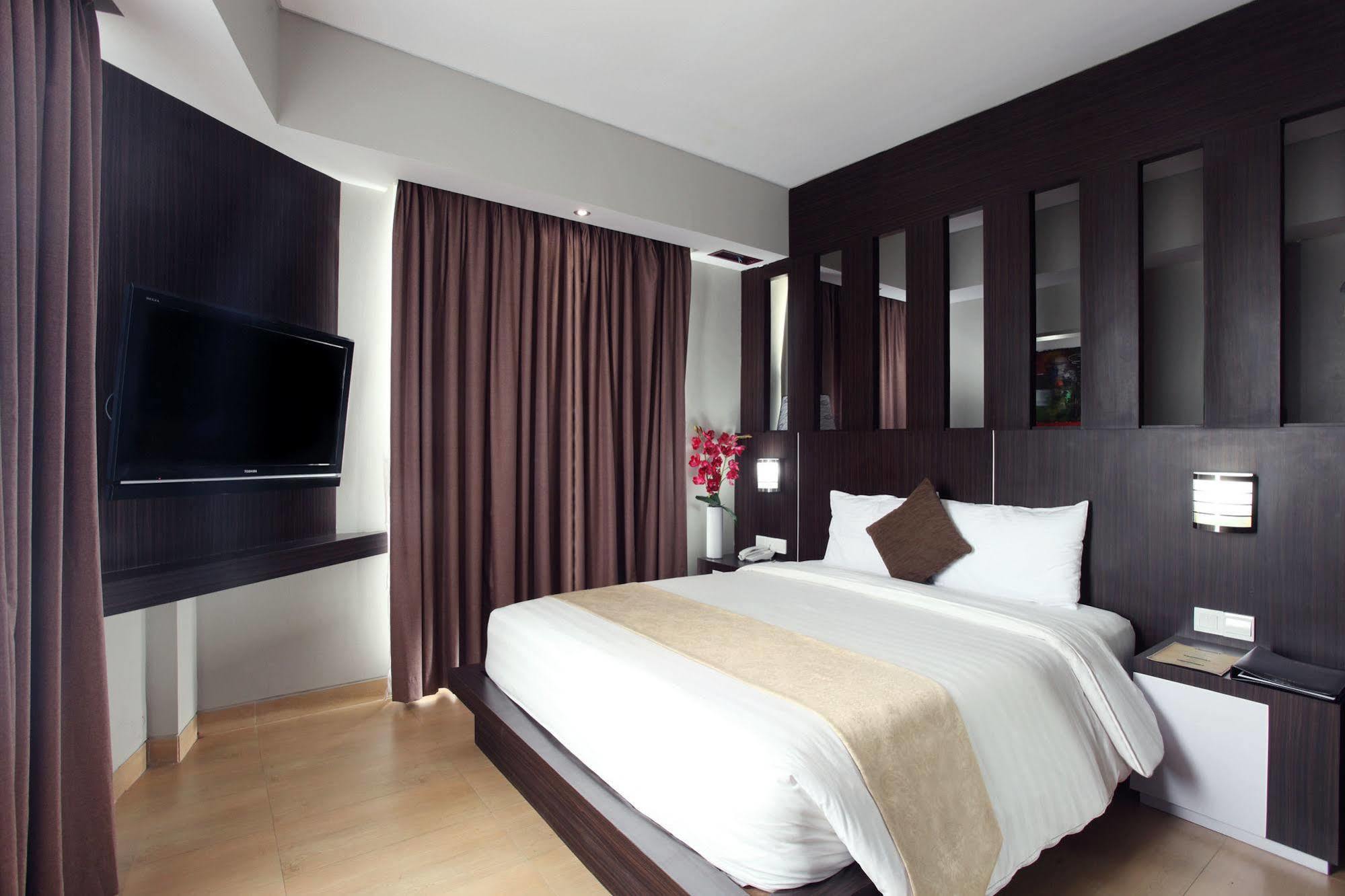 טנג'ונג פנדן Grand Hatika Hotel מראה חיצוני תמונה