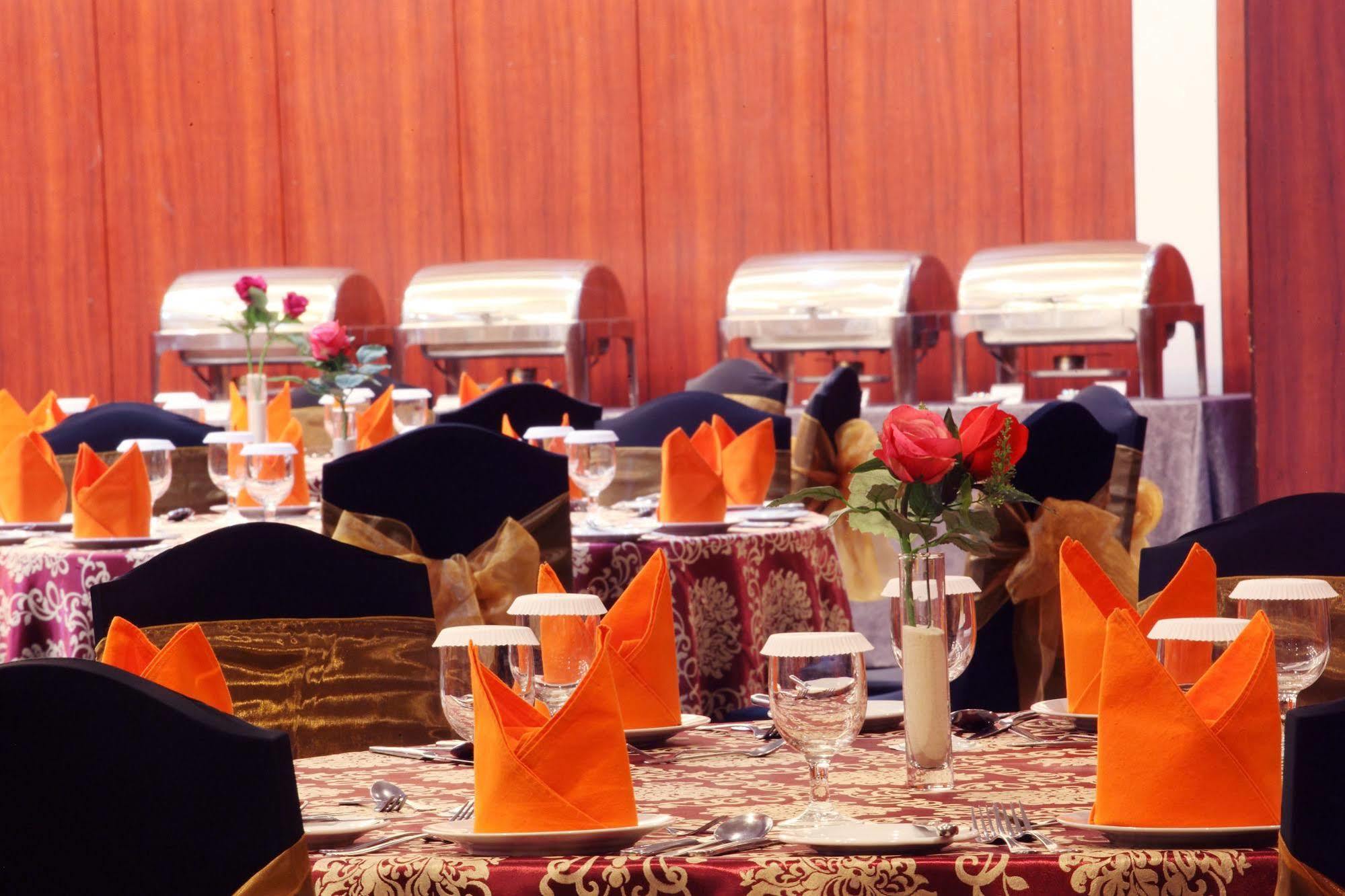 טנג'ונג פנדן Grand Hatika Hotel מראה חיצוני תמונה