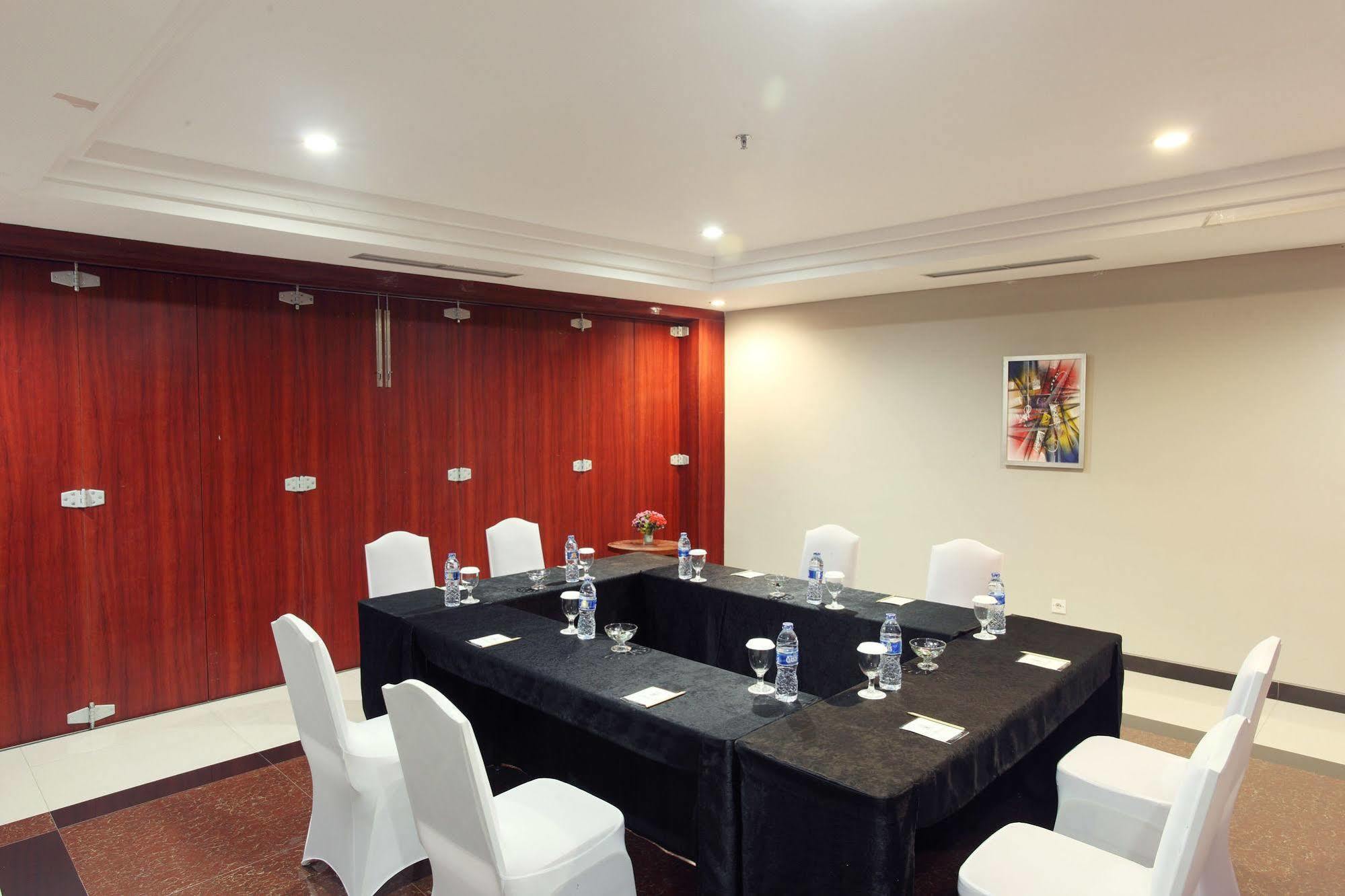טנג'ונג פנדן Grand Hatika Hotel מראה חיצוני תמונה