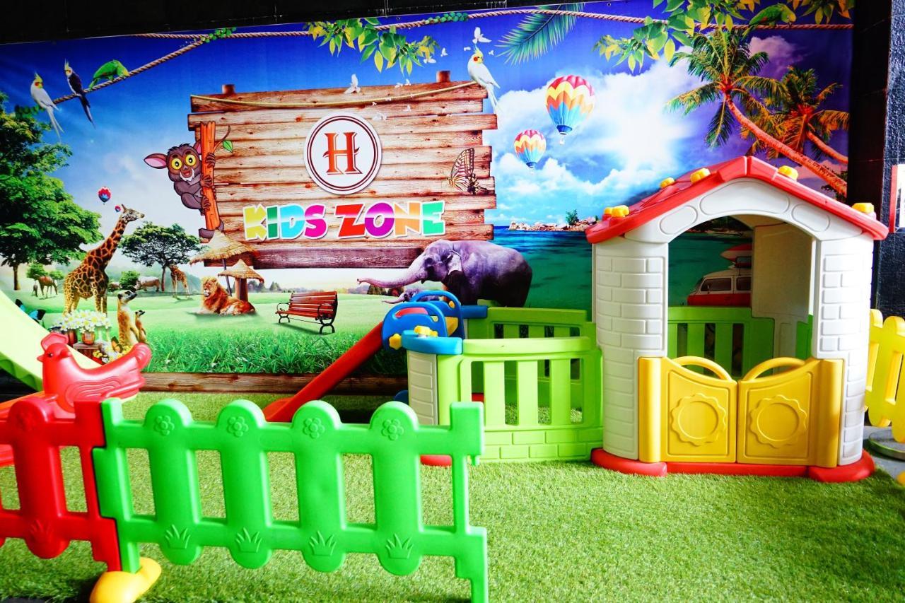 טנג'ונג פנדן Grand Hatika Hotel מראה חיצוני תמונה