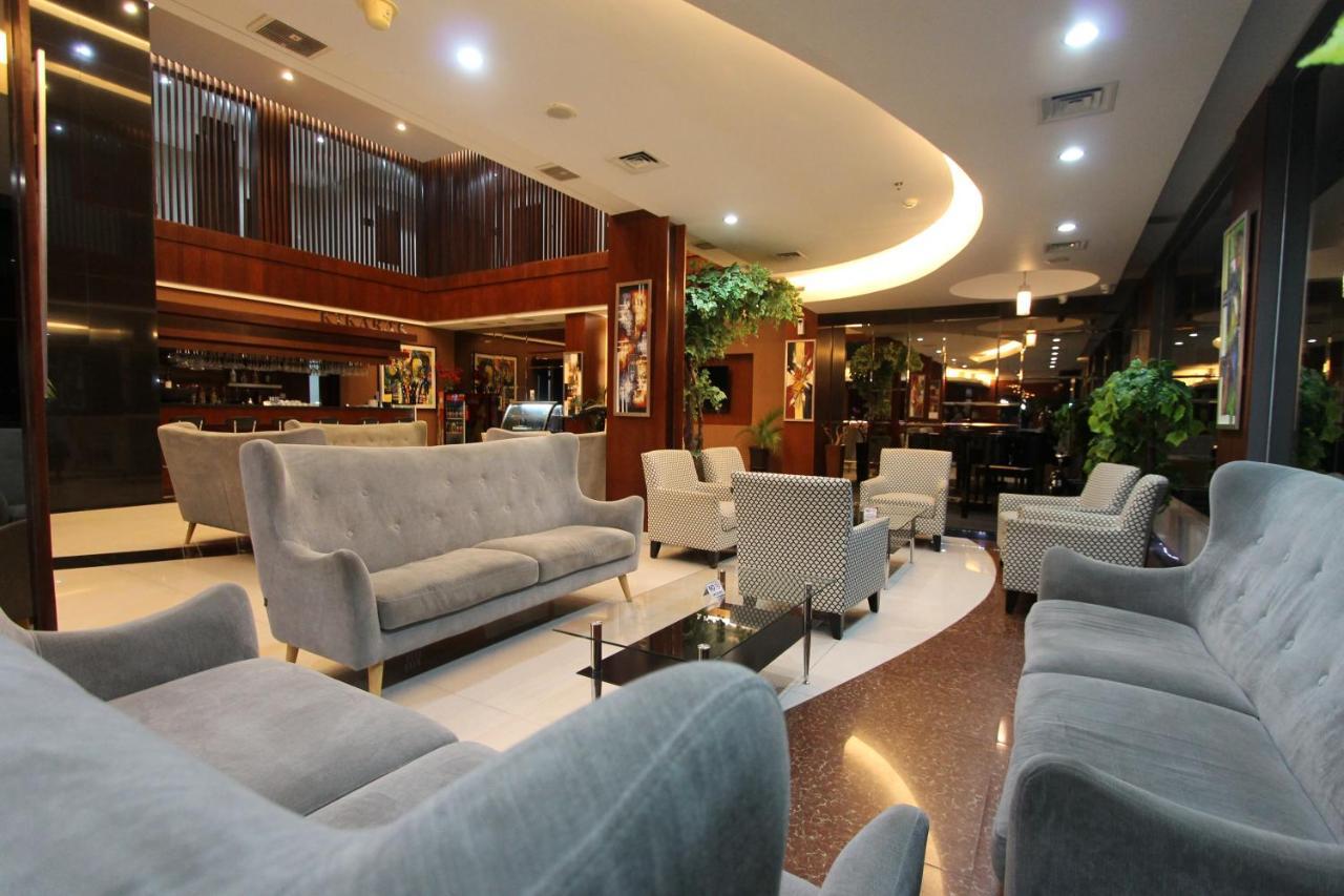 טנג'ונג פנדן Grand Hatika Hotel מראה חיצוני תמונה